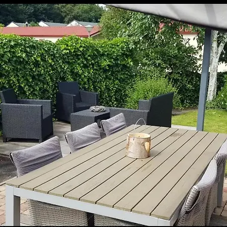Chalet Staelduinse Bos Bed & Breakfast
